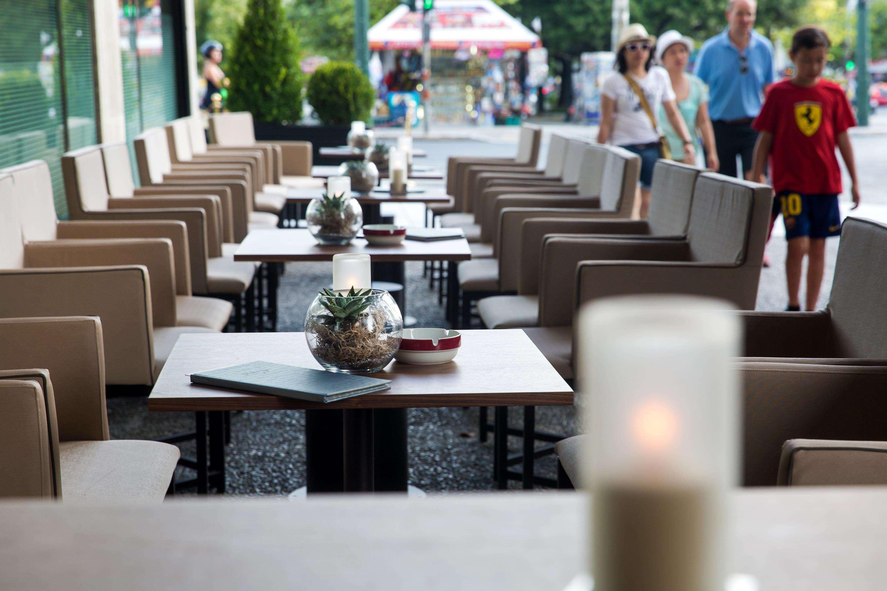 Njv Athens Plaza Hotel Restoran gambar Restaurant in the city centre