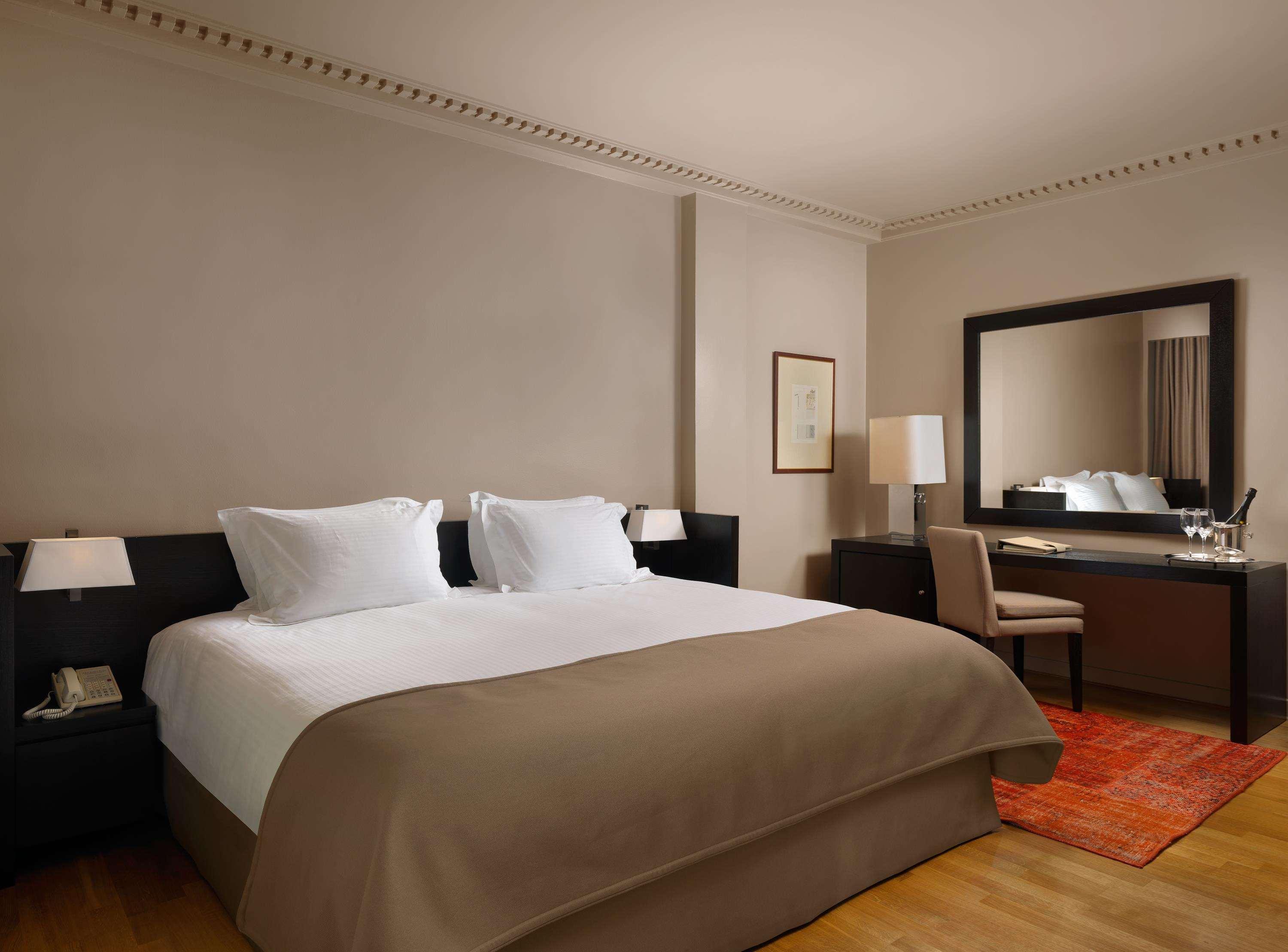 Njv Athens Plaza Hotel Bilik gambar A bedroom at the Mandarin Oriental, London