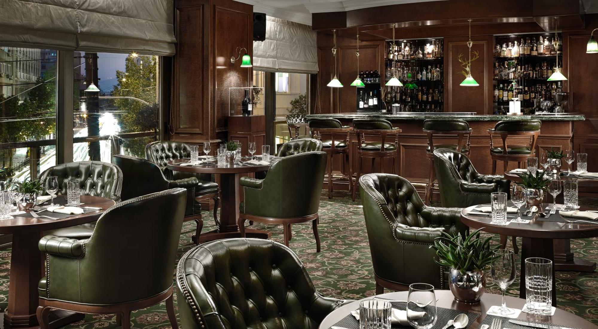 Njv Athens Plaza Hotel Luaran gambar The bar at the St. Regis New York