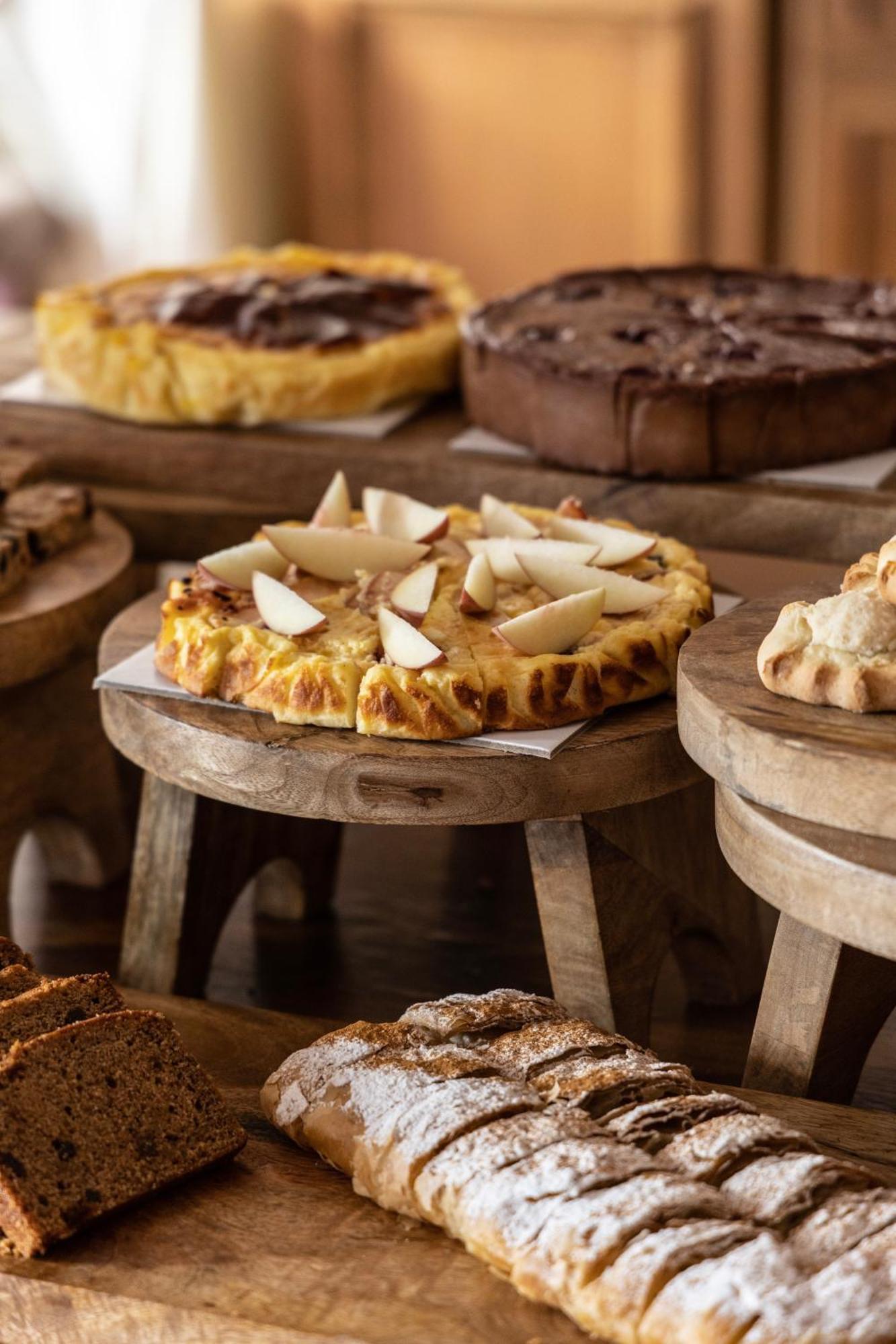 Njv Athens Plaza Hotel Luaran gambar A coconut tart
